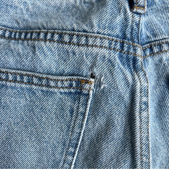 PacSun Light Wash‎ Straight Leg Mom Jean, Size 23 - Picture 9 of 9